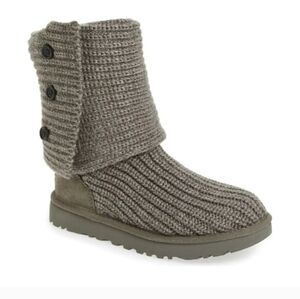 UGG Classic Cardy Knit Boots Womens Size 6 Gray Fold Over Button